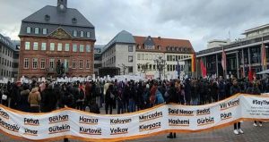 Almanya’nın Hanau kentinde ırkçı terör saldırısının kurbanları anıldı