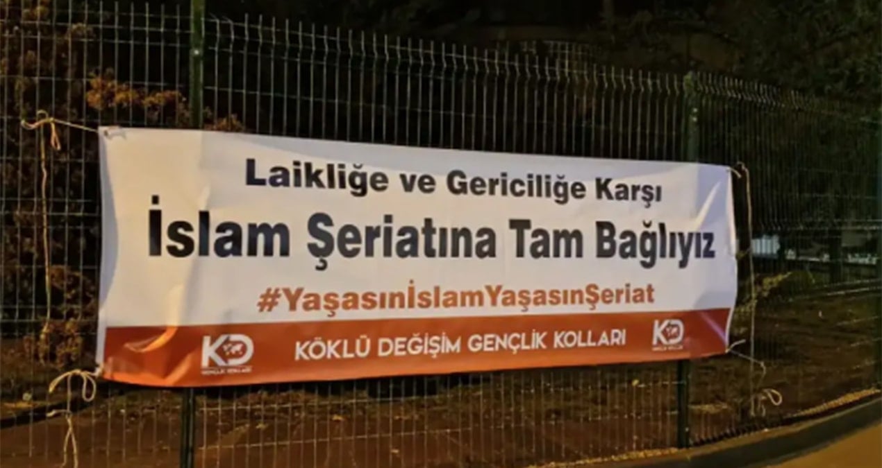 Ankara’ya şeriat pankartları asıldı