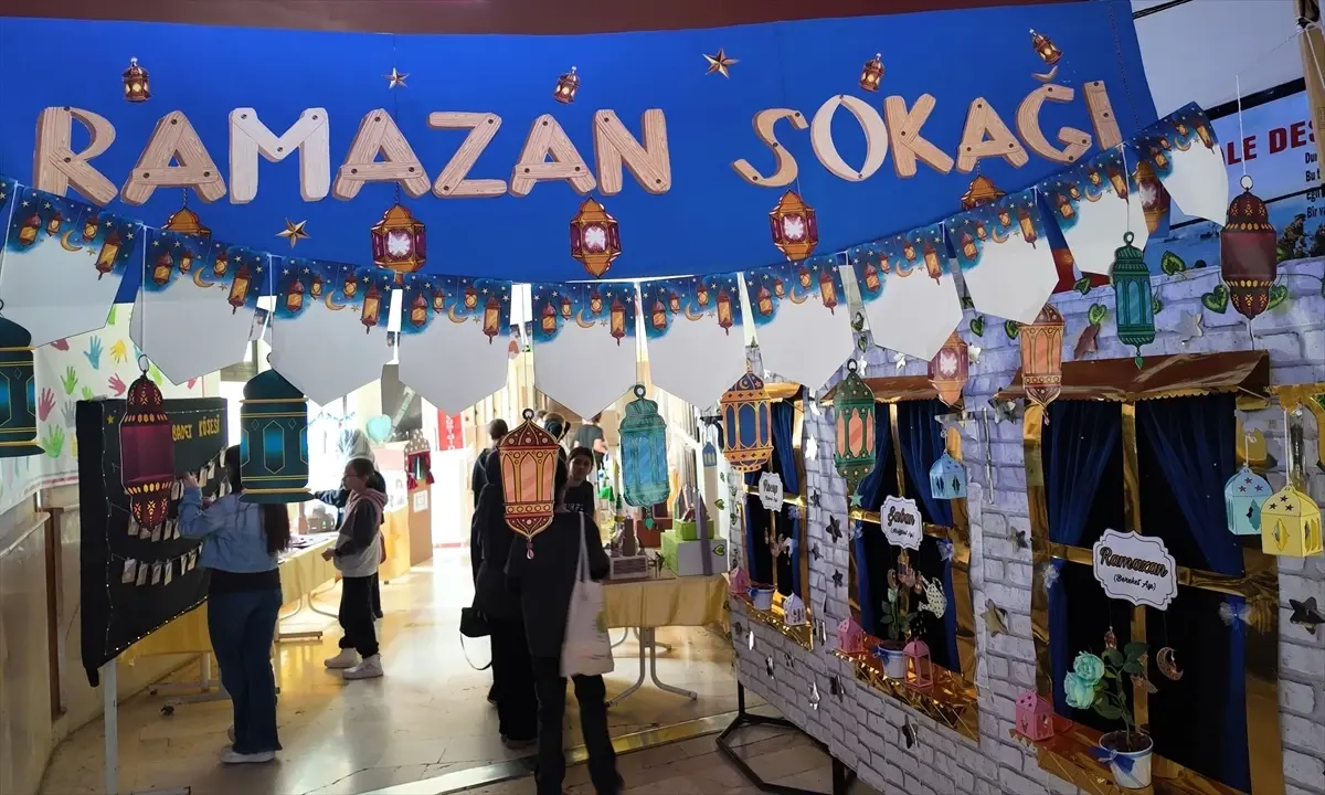 Antalya, Isparta ve Burdur’da süslenen okullarda ramazan heyecanı yaşatılıyor