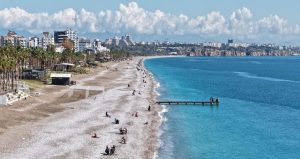 Antalya’da güneşi gören sahile koştu