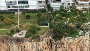 Antalya’da Kaçak Falez Yapıları Mühürlendi