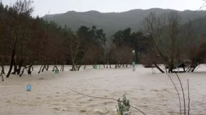 Antalya’da Sel ve Yol Kapanmaları