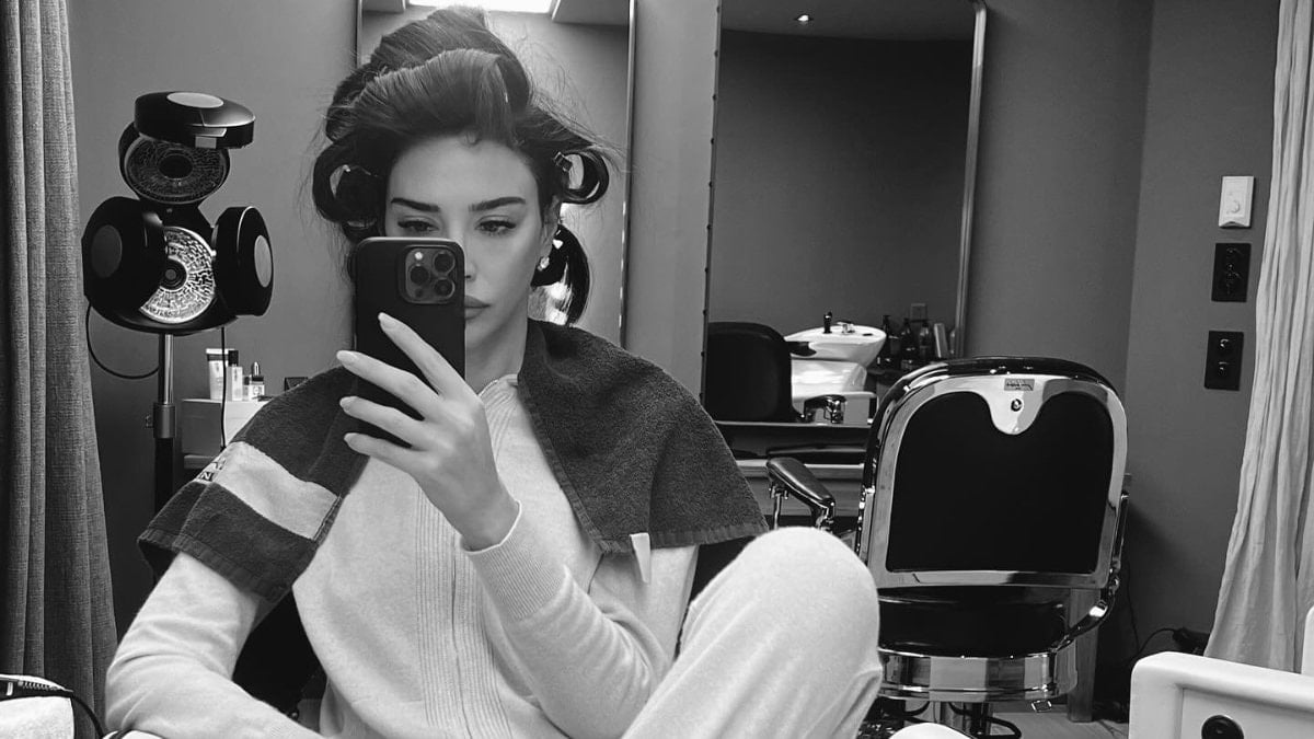 Arda Turan’dan romantik paylaşım: Bu güzel kız iyi ki doğmuş