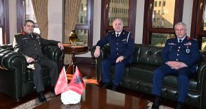 Arnavutluk Hava Kuvvetleri Komutanı Genelkurmay Karargahı’nda