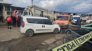 Aydın’da tamir ettikleri kamyonun kasası üzerlerine düşen 2 kişi hayatını kaybetti