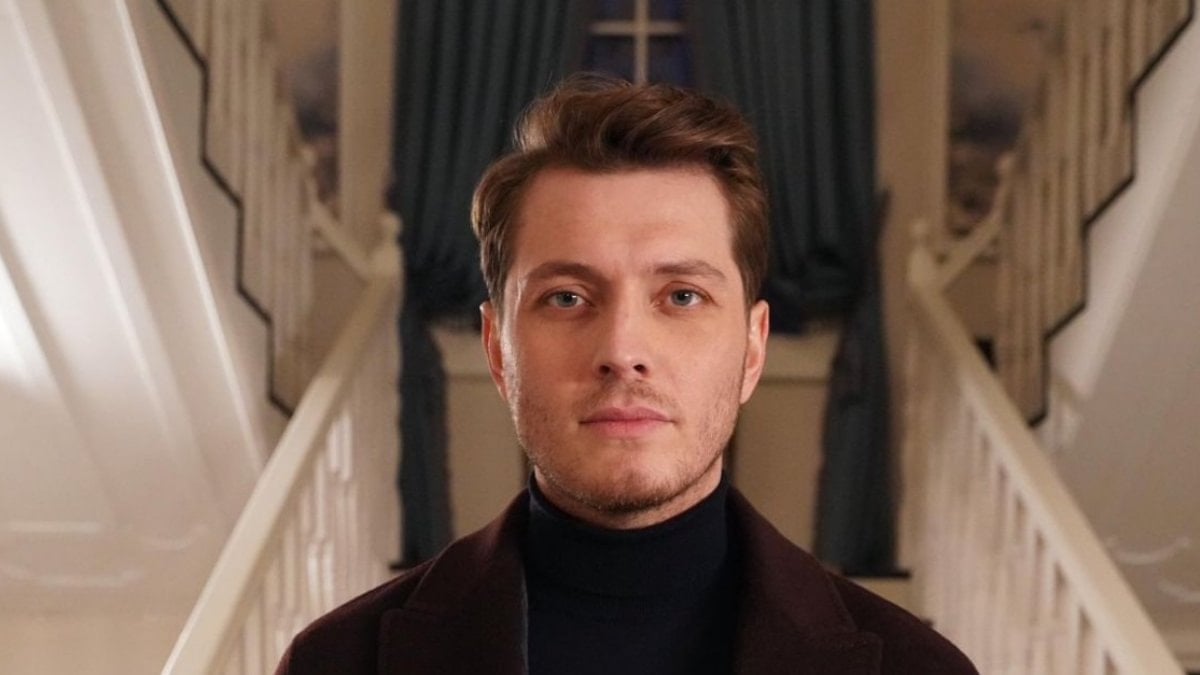 Aynı Yağmur Altında’nın Ali’si Burak Tozkoparan’ın asıl mesleği başka çıktı!