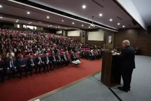 Bakan Güler, Öğrencilerle BM Konferansında Bir Araya Geldi