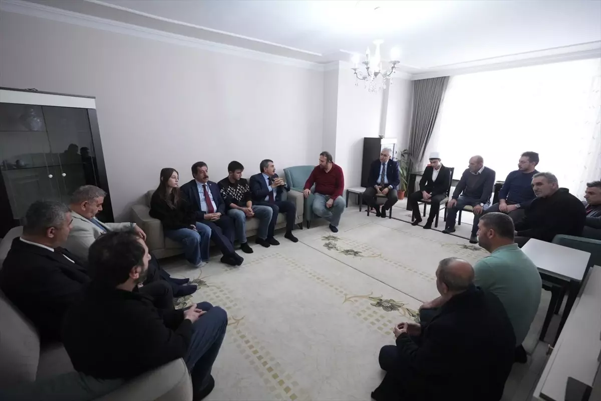 Bakan Tekin’den Taziye ve İnceleme