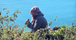 Bakımevindeki otizmli oğlu için falezlere çıktı, saatlerce gözyaşı döktü