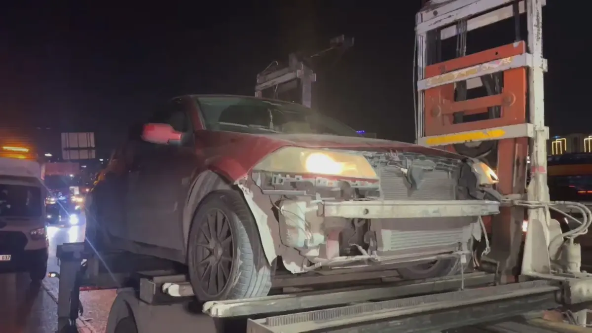 Bakırköy’de Kaza: 2 Yaralı