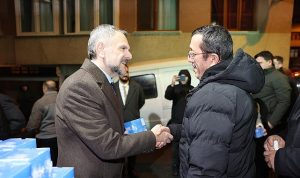 Başkan Vekili Akın’dan kandil simidi ikramı