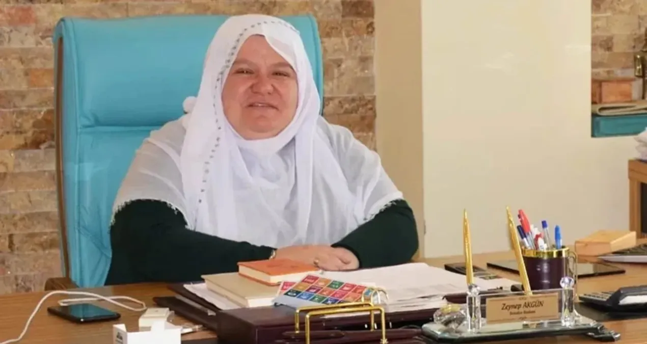 Başkanın kıyafetiyle dalga geçen İYİ Partili gözaltına alındı