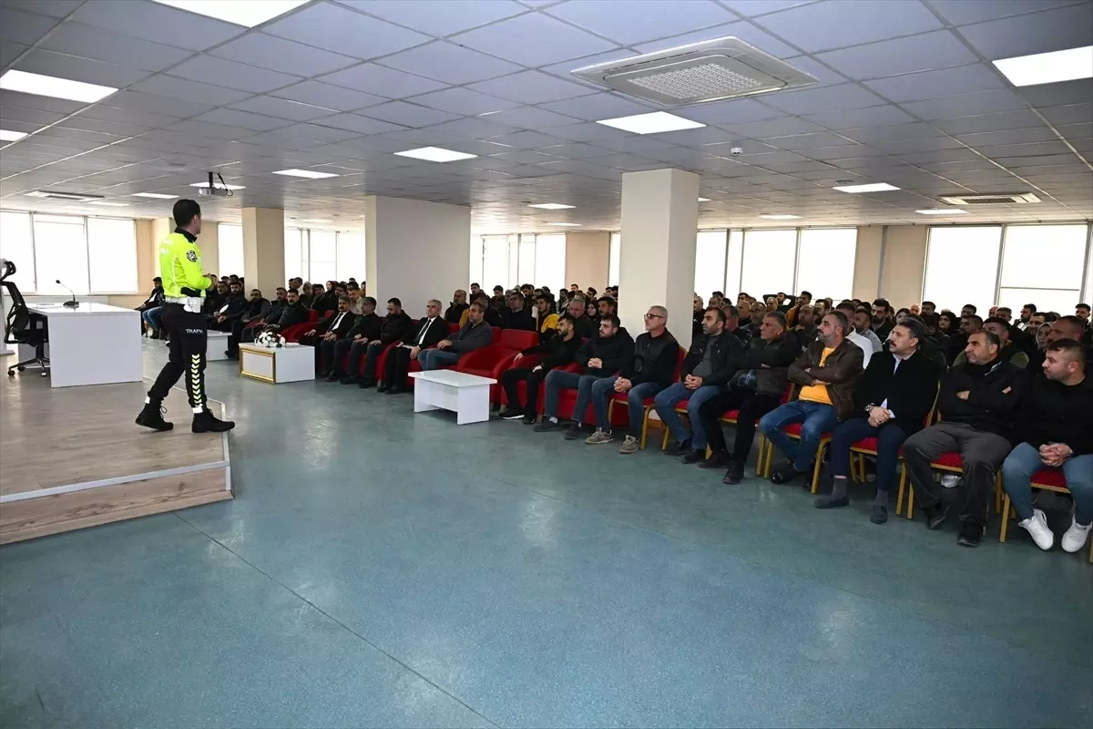 Batman’da Okul Servisi Sürücüleri Eğitildi