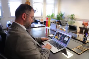 Bayburt Sağlık Müdürü ‘Yılın Kareleri’ Oylamasına Katıldı