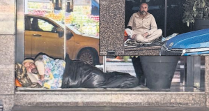 Bebek Otel “Evsiz Mehmet’e” kaldı