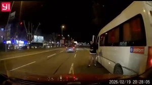 Beşiktaş’ta Minibüs Şoförü ile Sürücü Arasında Tartışma