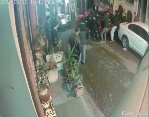 Beyoğlu’nda Alkollü Yürüyüş Sırasında Yaralandı