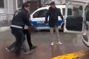 ‘Birini bıçaklamam lazım’ diyerek evden çıktı, genç kızın kabusu oldu