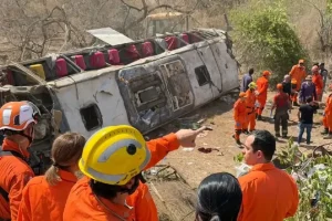 Brezilya’da Otobüs Kazası: 16 Ölü
