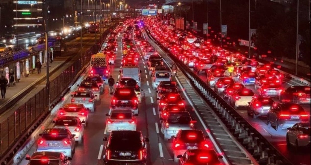 Bu fotoğraf bu akşam İstanbul’da çekildi