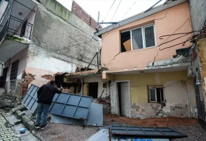 Buca Tüneli Mağduriyeti: Mahalle Sakinleri Tepkili