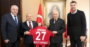 Burak Yılmaz’dan Devlet Bahçeli’ye ziyaret