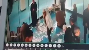 Cami İbadeti Sırasında Tavan Çöktü