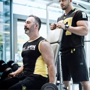 Cem Yılmaz’dan kas şov: Yeni filmine hazırlanıyor