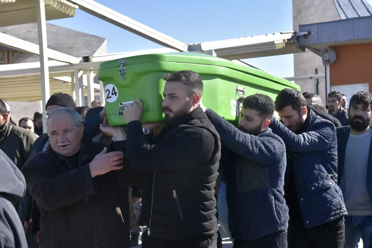 Cenazeleri Uğurlandı