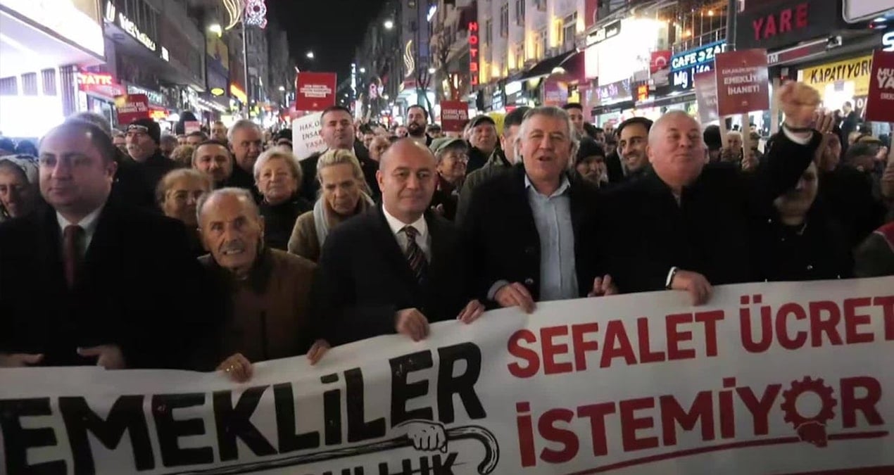 CHP Avcılar’da emekliler için yürüyüş düzenledi