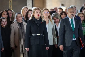 CHP Kadın Kolları Anıtkabir’de