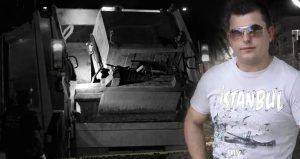 Çöp kamyonu presine sıkıştı, feci şekilde can verdi