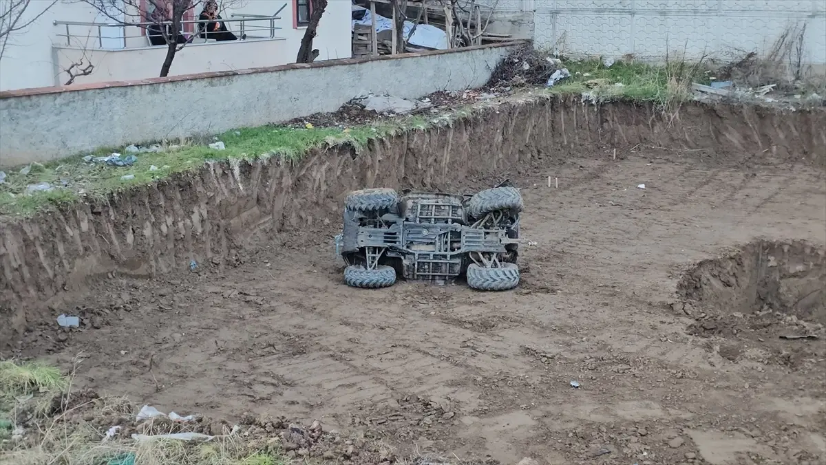 Çorum’da Otomobil-ATV Kazası: Baba ve Kızı Yaralandı