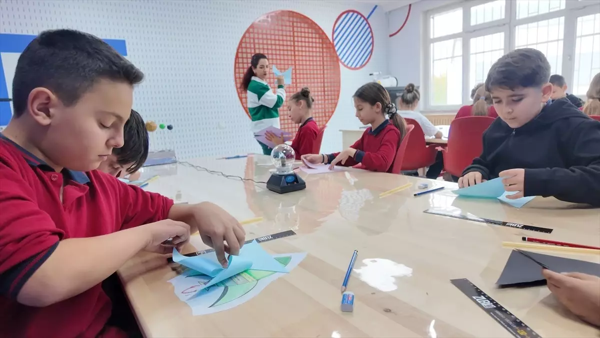 Demirci’de Bilim Merkezi Açıldı