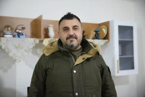 Depremde Eşini Kaybeden Baba Çocuklarıyla Hayata Tutunuyor