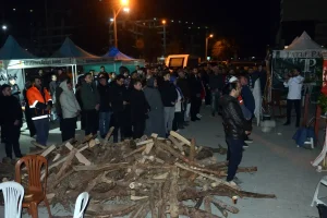 Depremde Kaybedilenler İçin Anma