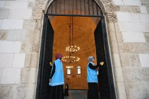 Depremden Sonra Camiler Ramazan’a Hazır