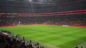 Dursun Özbek: Stadın bir elden geçmesi lazım