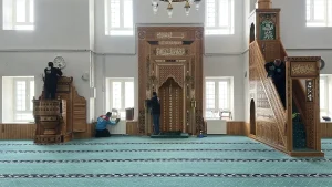 Erciş’te Camiler Ramazan Öncesi Temizleniyor