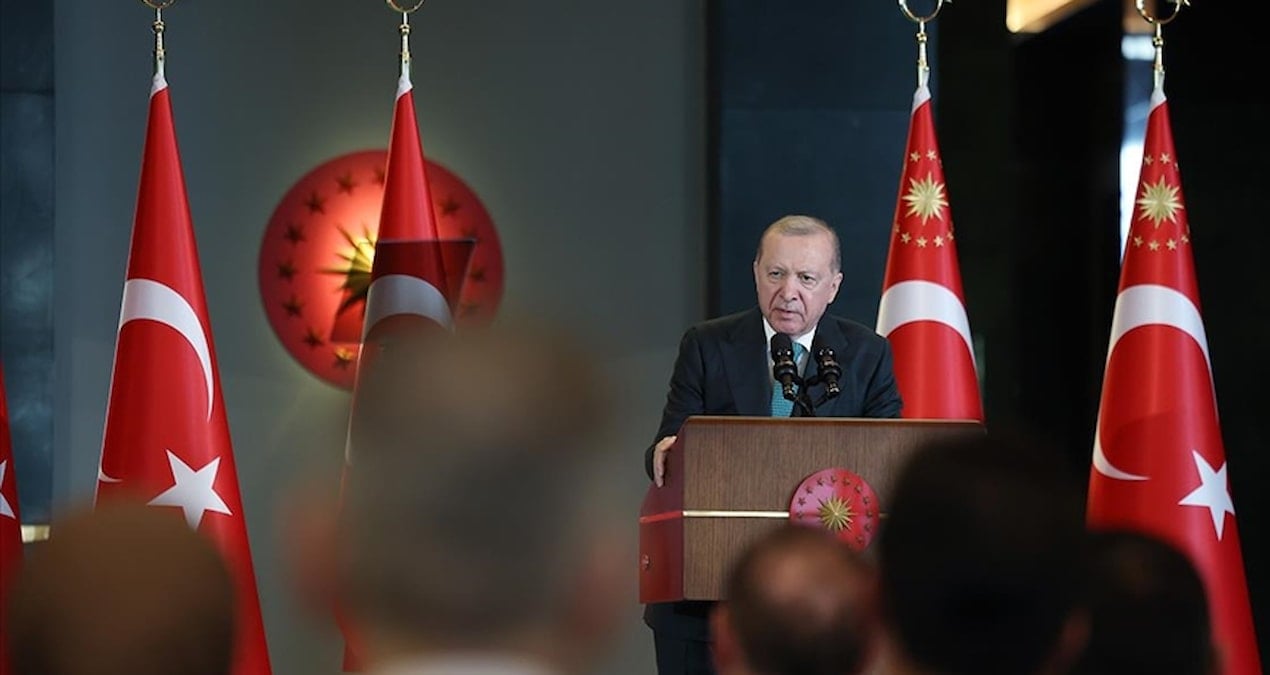 Erdoğan ‘O’ valilere kürsüden fırça attı