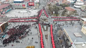 Erzincan’da Bayrak Yürüyüşü Coşkusu