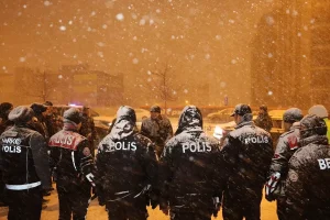 Erzurum’da Kar Yağışı Altında Güvenlik Denetimleri