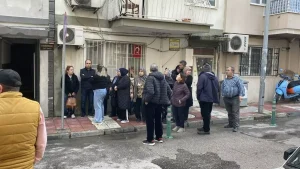 Eşini Boğazından Kesti