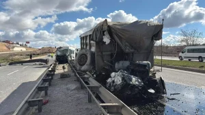 Eskişehir’de Kamyon Kaza Yaptı