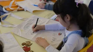 Filistinli Çocuklardan ‘Sessiz Fırçalar’ Sergisi