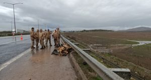Gaziantep’te askeri araç şarampole devrildi: 10 asker yaralandı