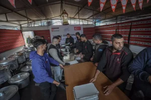 Gazze’de Hayır Mutfağı Açıldı