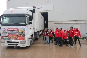 Gazze’ye 1000 Hijyen Kolisi Gönderildi