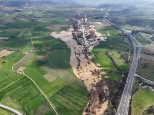 Gediz Nehri Taştı, Tarım Arazileri Su Altında Kaldı