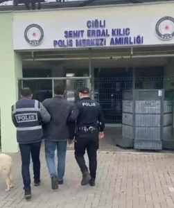Göçmen Kaçakçısı N.E. Yakalandı